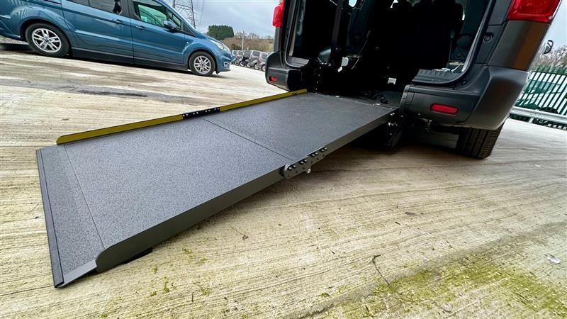 Citroen e-SpaceTourer image 4